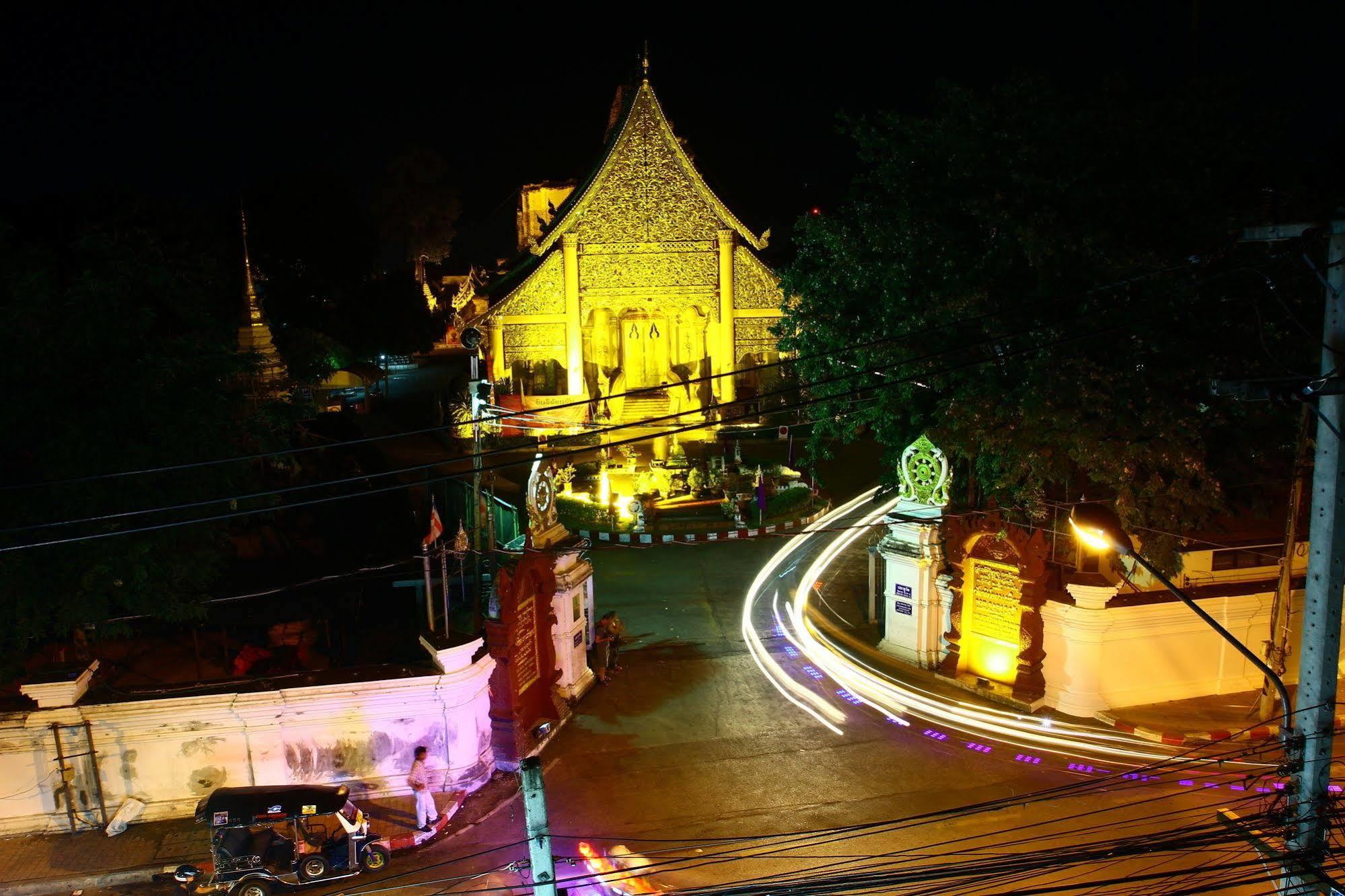 Отель Phoothawee House Чиангмай Экстерьер фото